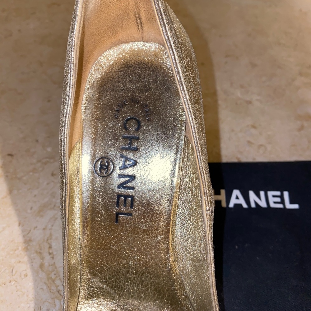 100 Authentic Chanel Gold Shoes / Pumps Gem